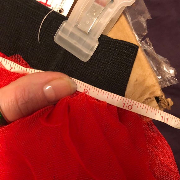 Black waisted Red tule tutu for girls 12m dress up - Picture 5 of 6